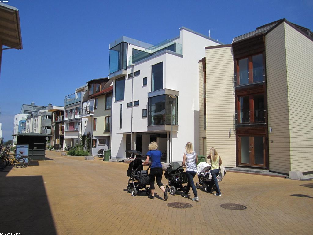 កម្មវិធីប្រាក់បន្ថែម: សង្ខេបនិងអត្ថប្រយោជន៍